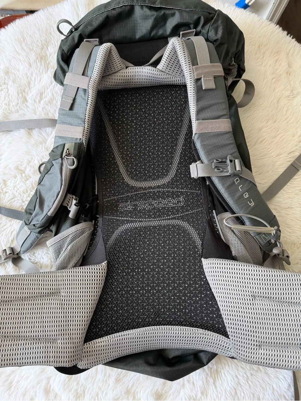 OSPREY Stratos 36 Men's Dark Green and Light Gray Backpack